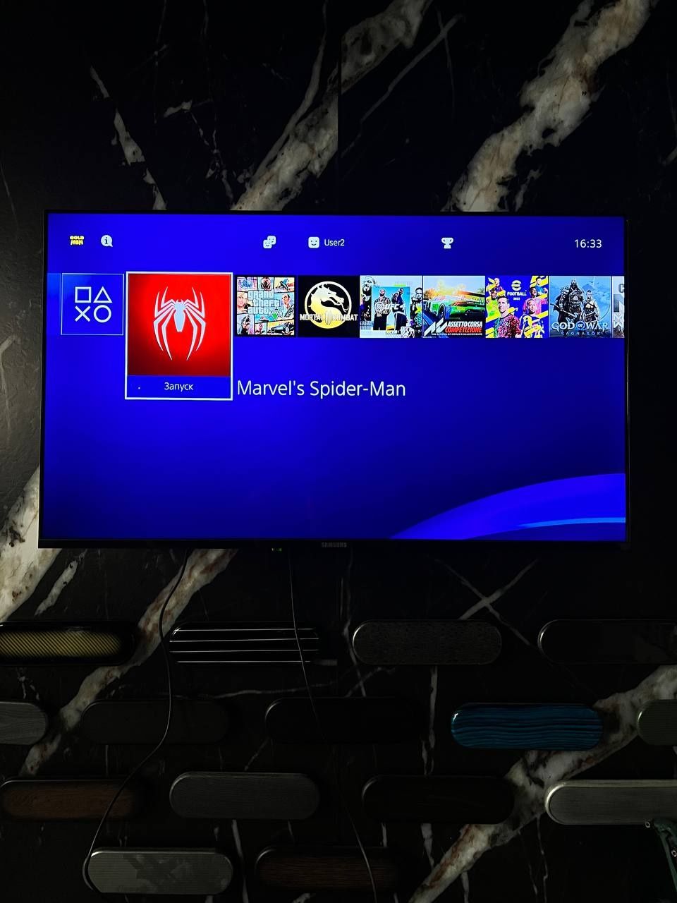 Ps 4 slim 1 trb li