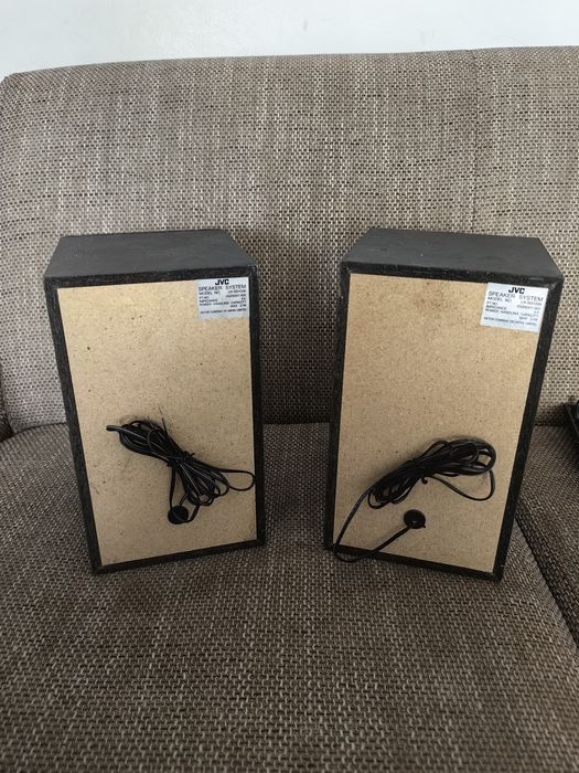 Vînd boxe jvc 4 ohmi