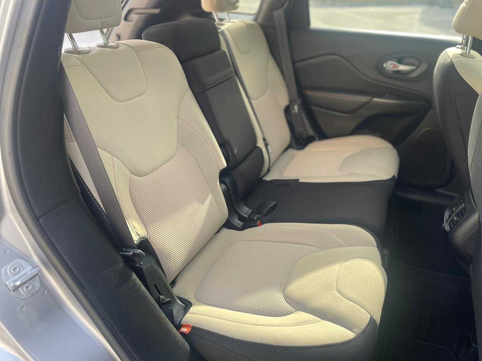 JEEP Cherokee 2.4 174 к.с Бензин / Газ Автоматик 9 Скорости Автоматик