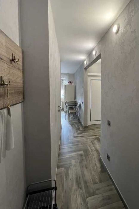 Дава се под наем Двустаен апартамент в София, Център - 63 кв.м за 408 € - Снимка #2