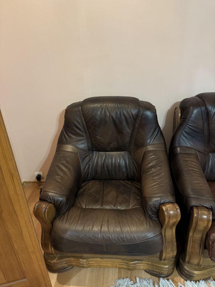Продам диван и 2 кресла