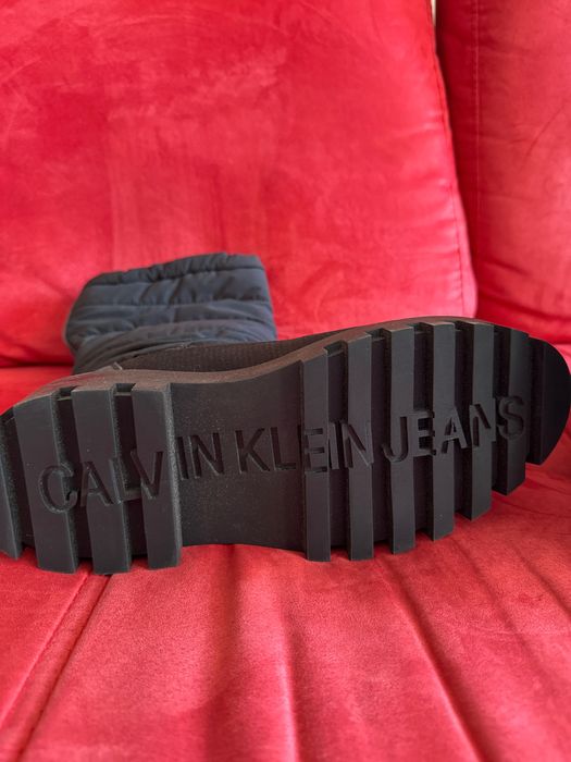 Calvin Klein Jeans - апрески