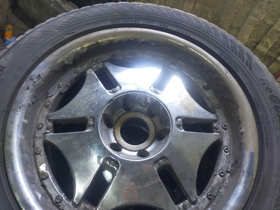 Продам б/у резину с дисками