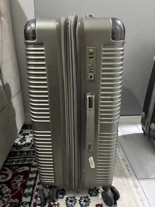 Продом чемоданы