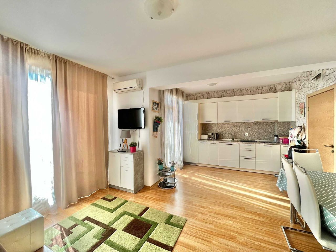 Продава се Тристаен апартамент в к.к. Слънчев бряг - 77 кв.м за 780 €/кв.м - Снимка #7