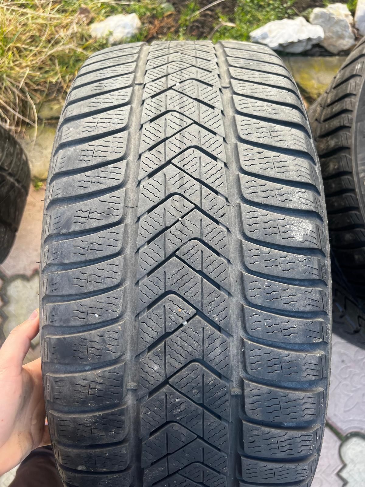 Pirelli 255 40 20