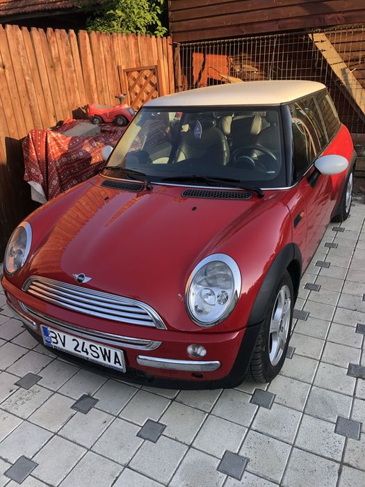 Vand autoturism Mini cooper an 2002 (cutie automata defecta )!