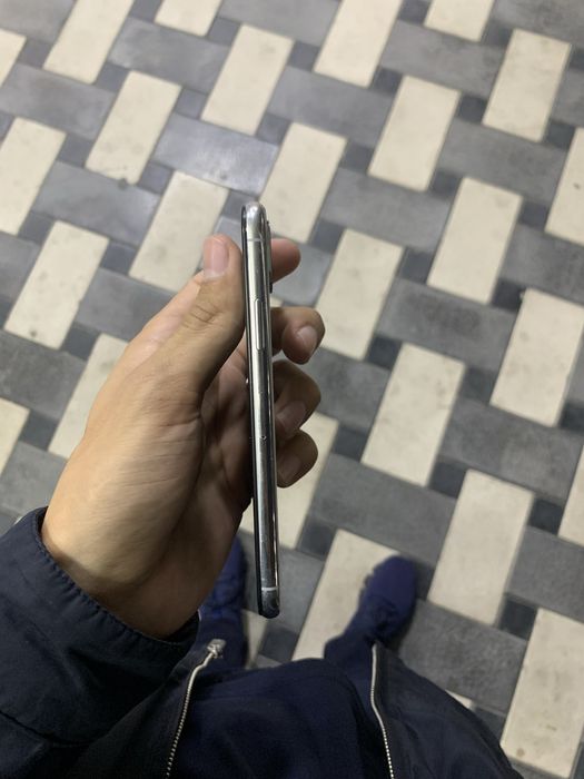 iPhone X 64GB.