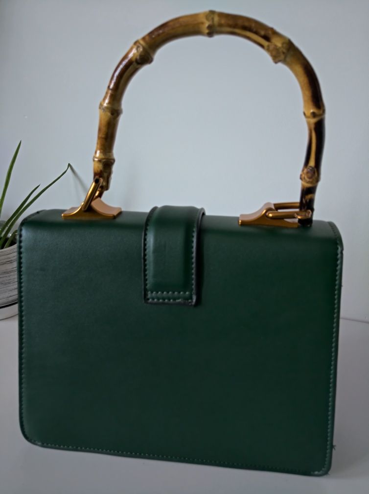 Чанта Gucci в зелено с бродерия, бамбукова дръжка