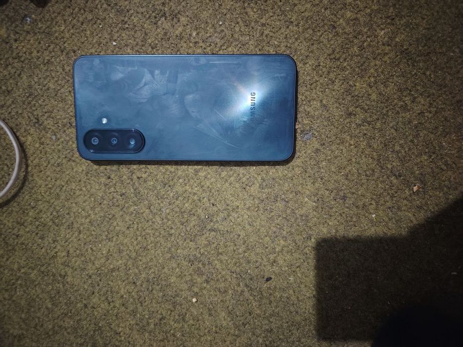 Samsung a17 holati ideal 1oy ishlatilgan