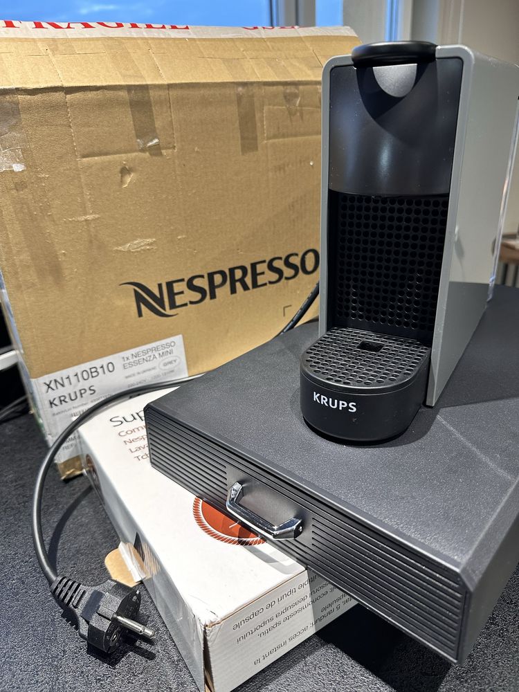Кафе машина Nespresso KRUPS