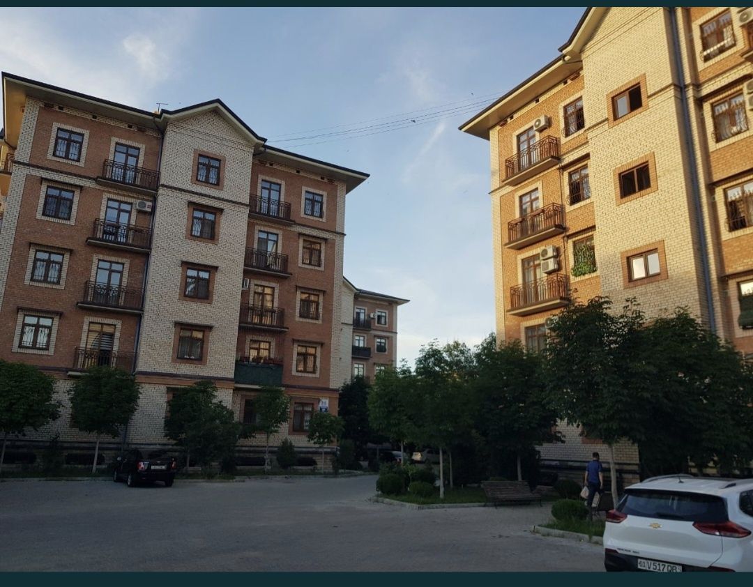 Продается квартира ЖК Гулсарой(Мурад билдинг)