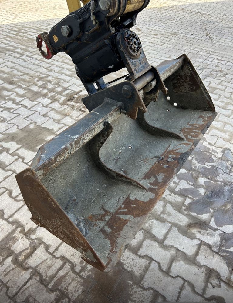Vand Excavator cat 305E2