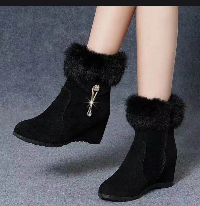 Обувь зимняя на танкетке