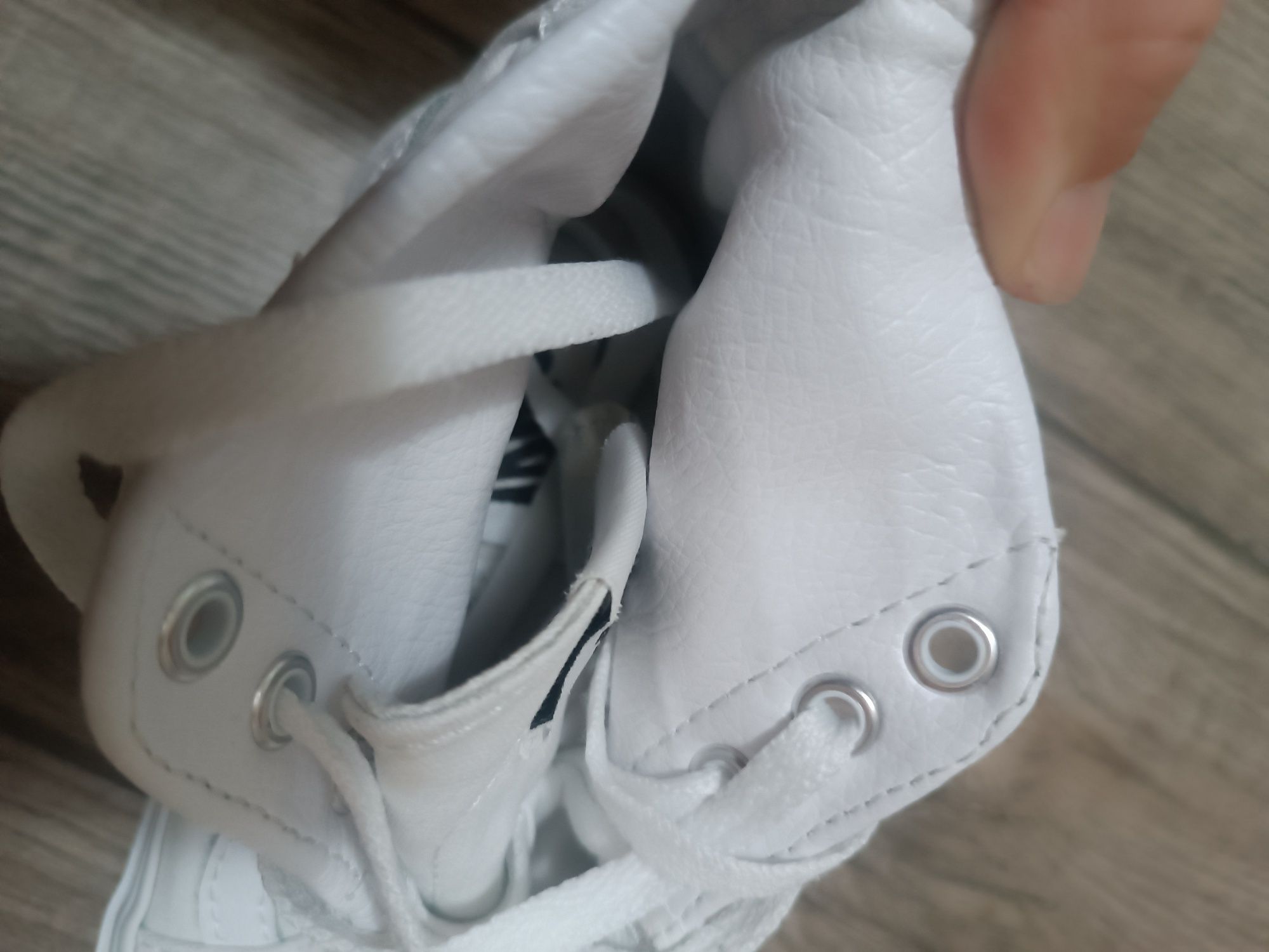Унисекс кецове на Vans