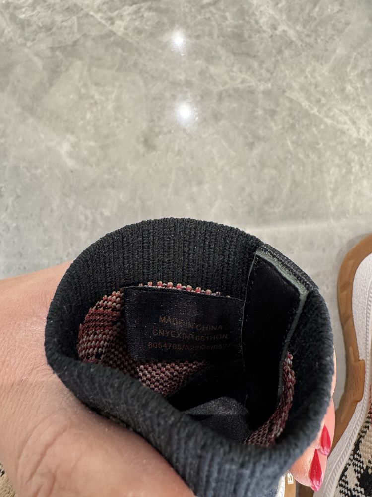 Оригинални Burberry 23