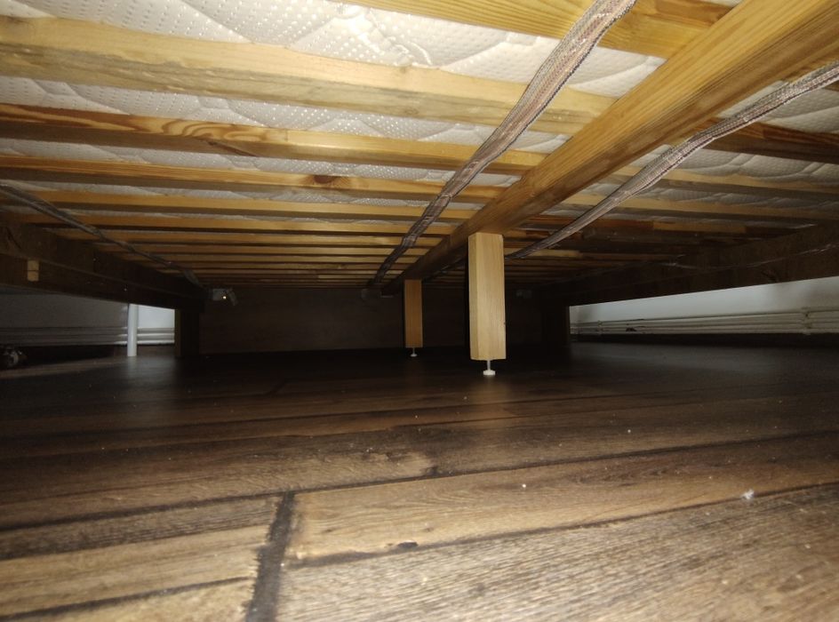 Vând Cadru de pat dormitor URGENT