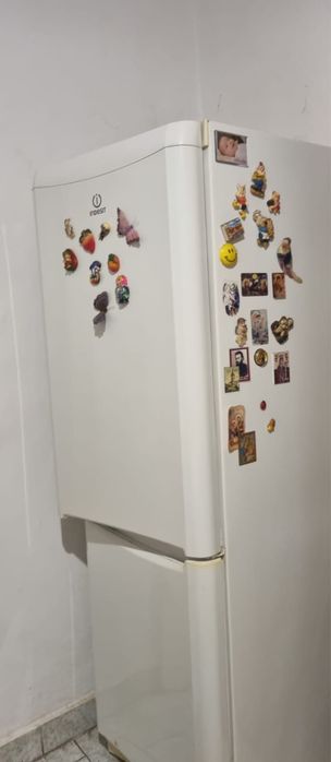 Combina frigorifica Indesit