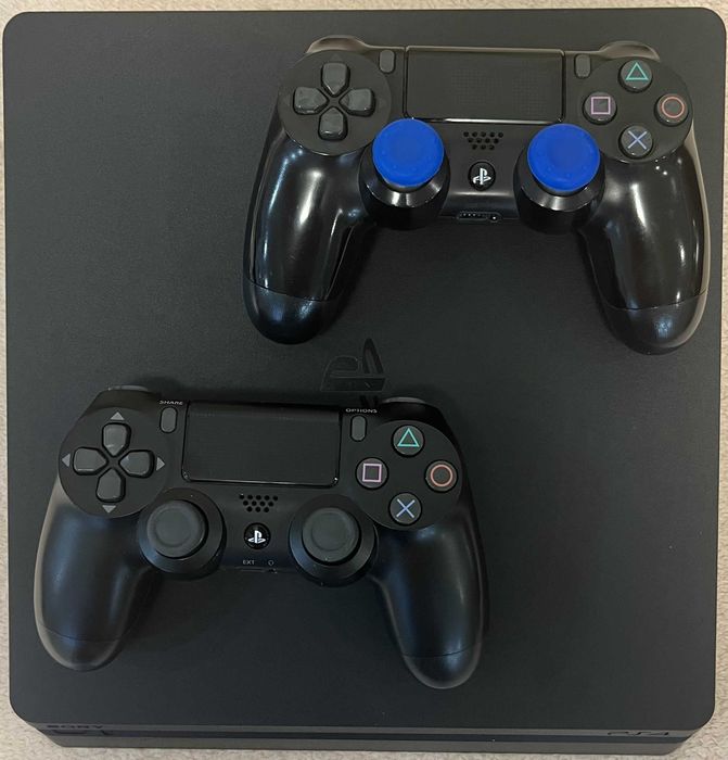PlaySation 4 Slim - 1 Tb, 2 оригинальных геймпада