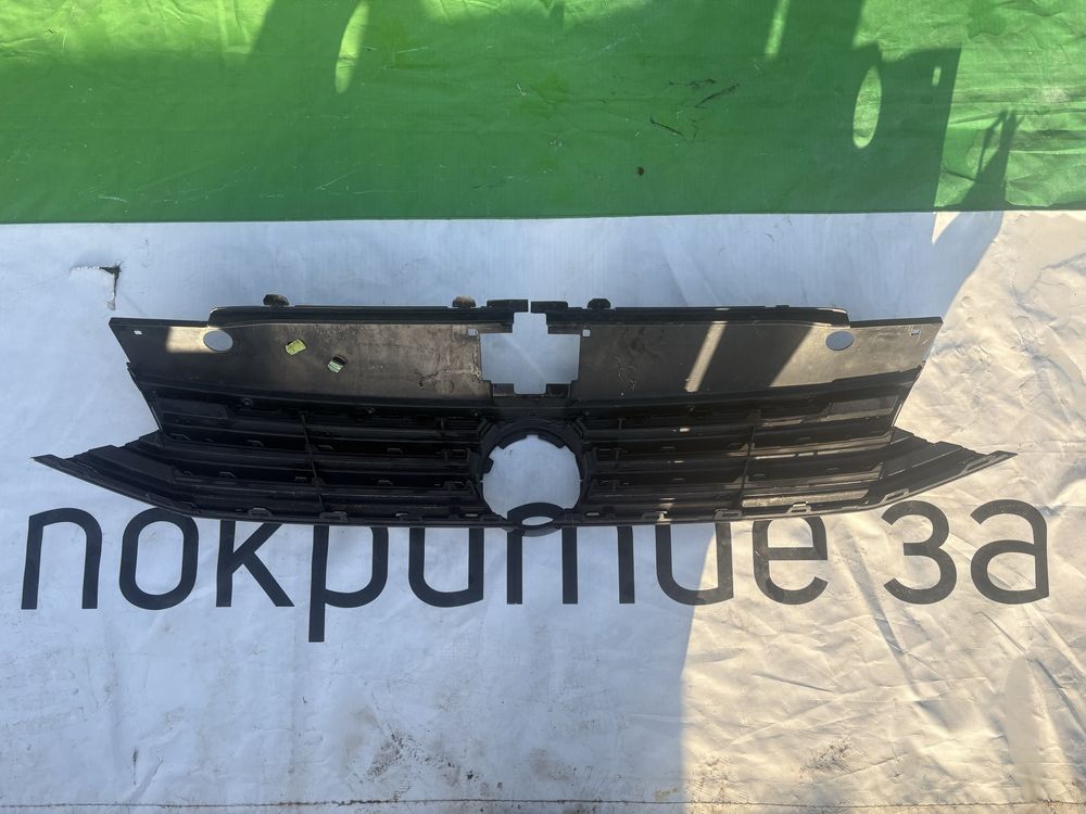 Централна решетка за Пасат Б8/  VW Passat B8
