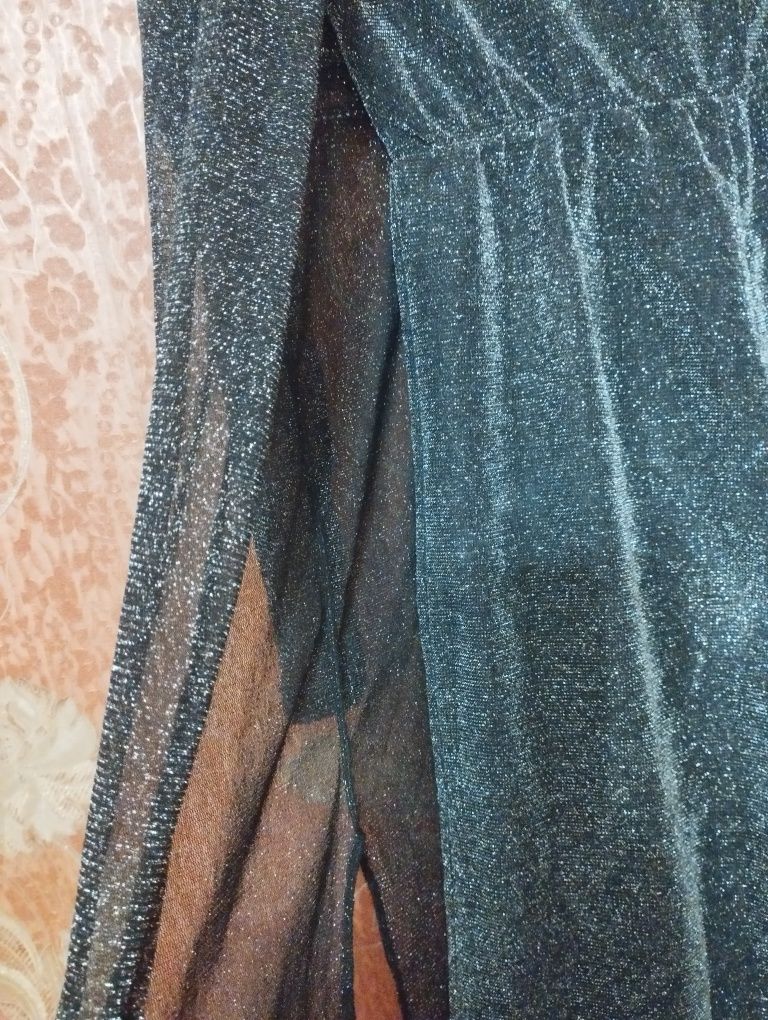 Красивая и нарядная двойка.44-48р