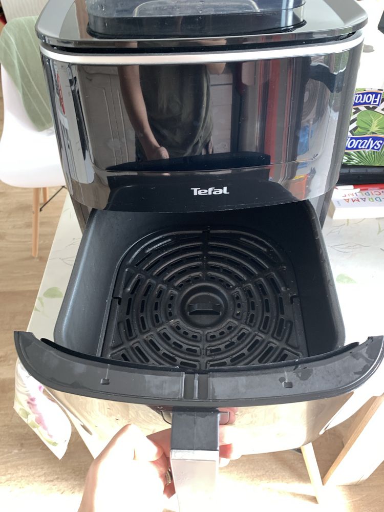 Tefal Airfryer 3 in 1 cu steamer/aburi si grill