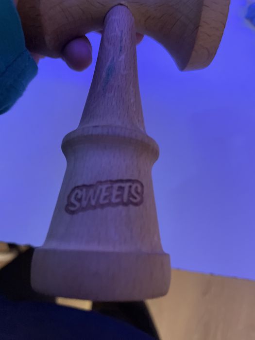 Vând kendama sweets