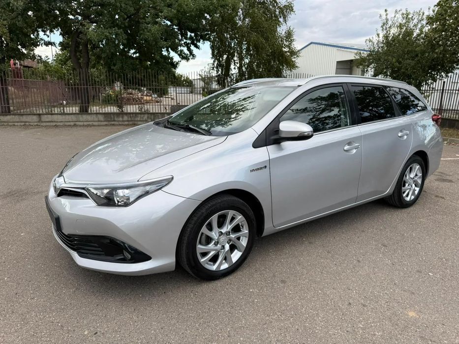 Toyota Auris 2017 1.8i Hybrid CutieAut CVT Clima Navi Camera Xenon, Recent Adusa IT