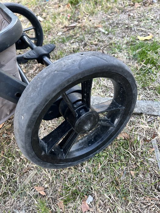 Бебешка количка комбинирана Чиполино кошче за новородено 3 в 1