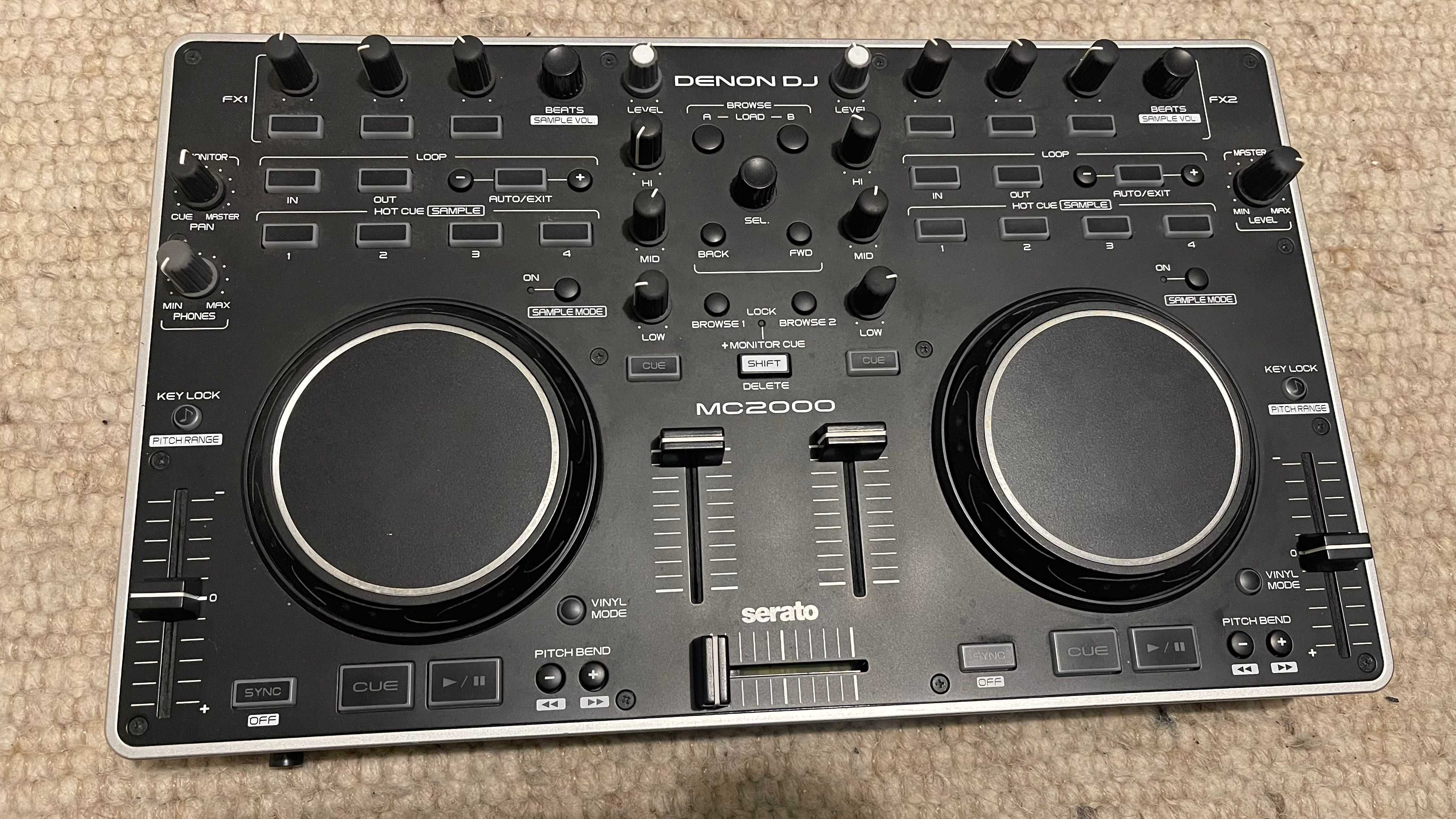 Denon DN-MC 2000