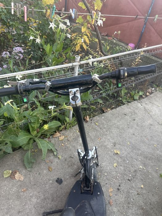 Vand trotineta model HB-ES1000A