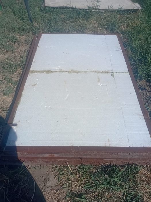 Продам ворота от гаража железный