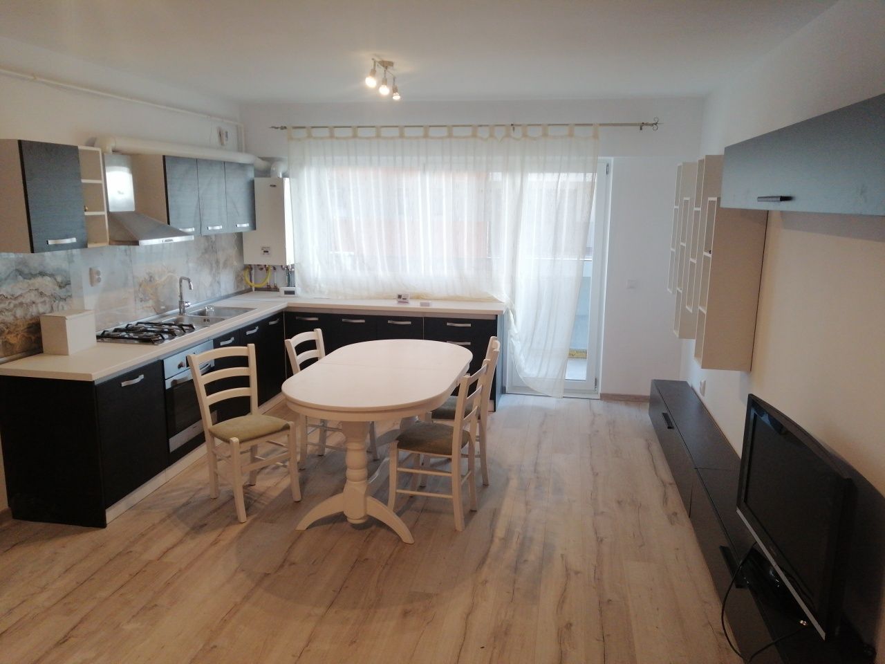 Închiriez apartament Copou garden