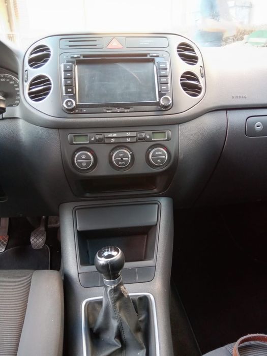 Vând Volkswagen Golf 5 Plus