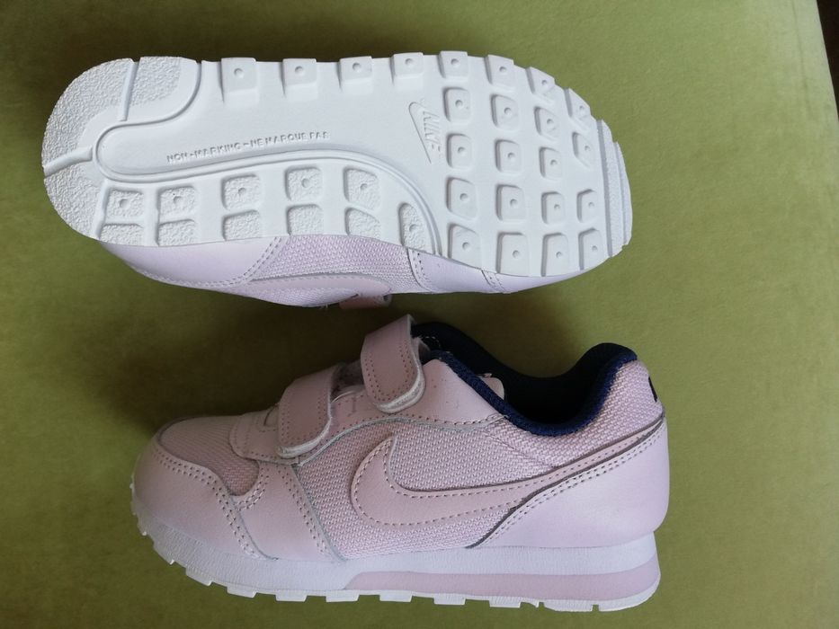 Pantofi Nike noi marime 28