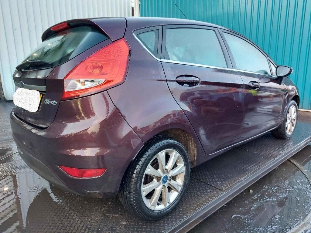 Consola centrala Ford Fiesta 6 2009 HATCHBACK 1.25 i SNJA