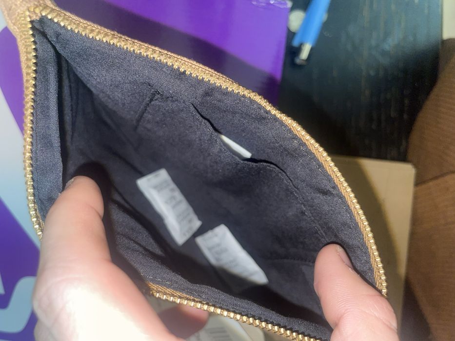 Портфейл на CARHARTT