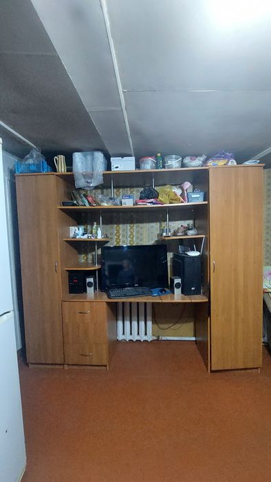 Пррлам стенку в хорощем состоянии