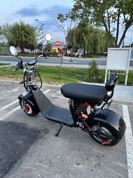 Vand scuter electric