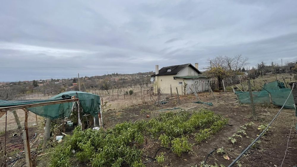 Къща за продажба в.з. Острица