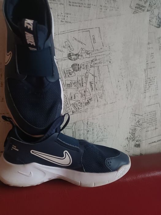 Маратонки NIKE 35 номер