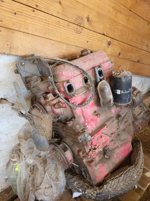 Motor tractor u445