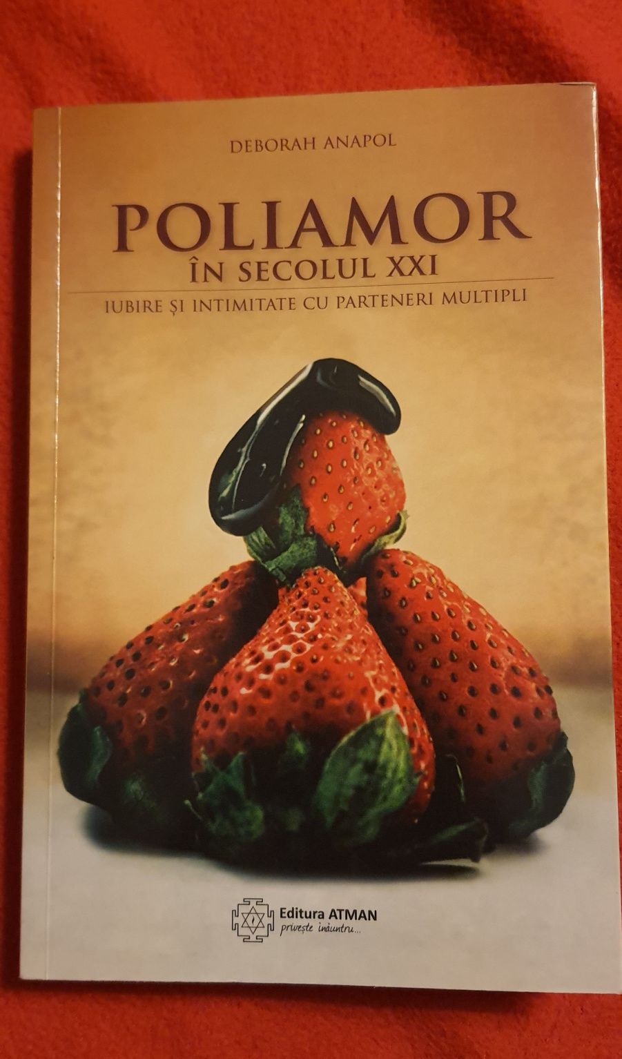 PoliAmor - despre vietile poliamorosilor
