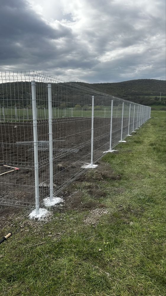 Facem garduri din plasa bordurata tabla cutata sipca metalica