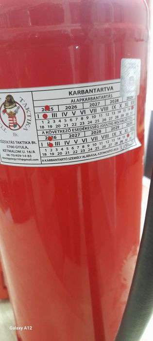 Stingător cu trusa medicală