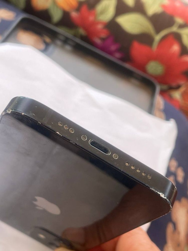 IPhone 12 kar dok