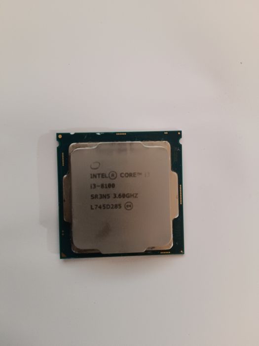 Процессор Intel core  I3 8100