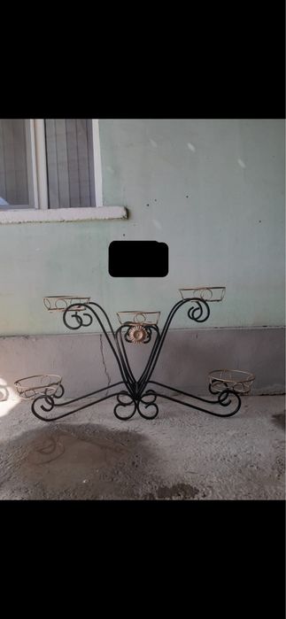 Продам металаческие подставки для цветов