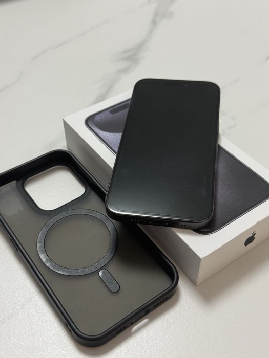Vand Iphone 15 Pro 128GB Black Fullbox in garantie