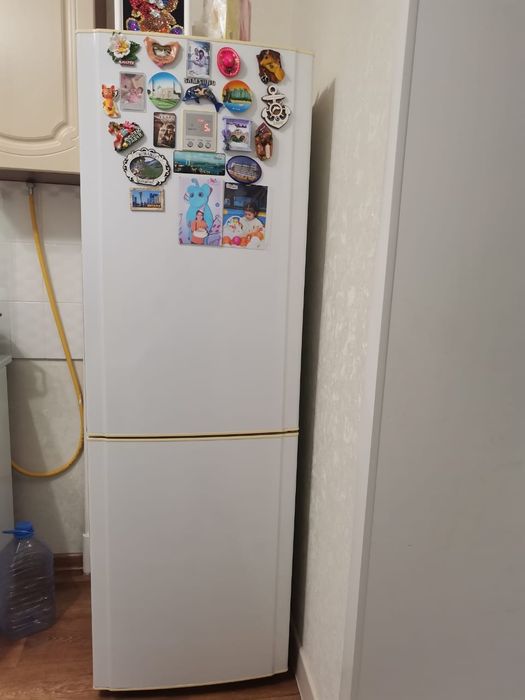 Продам отличный холодильник